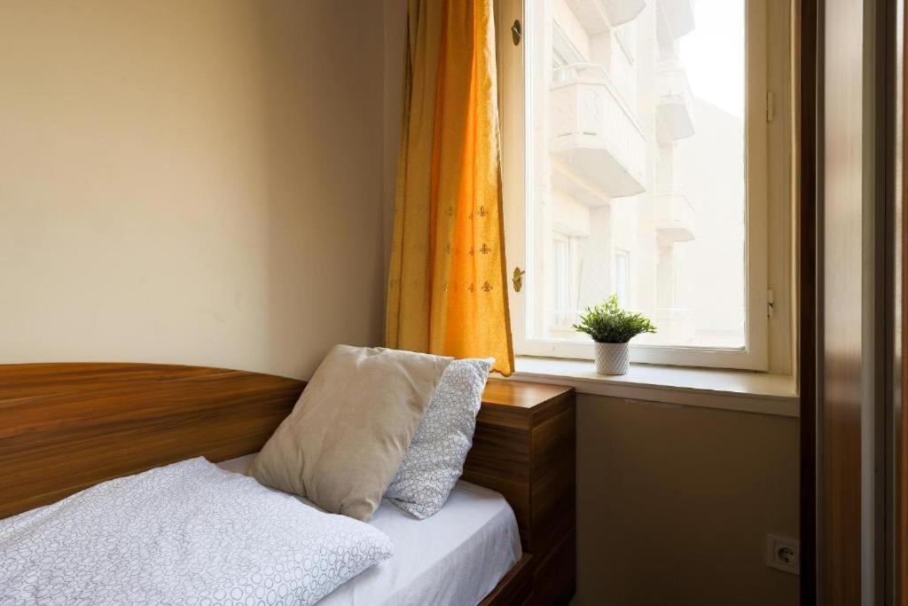 Downtown Vintage Home By Bella บูดาเปสต์ ภายนอก รูปภาพ